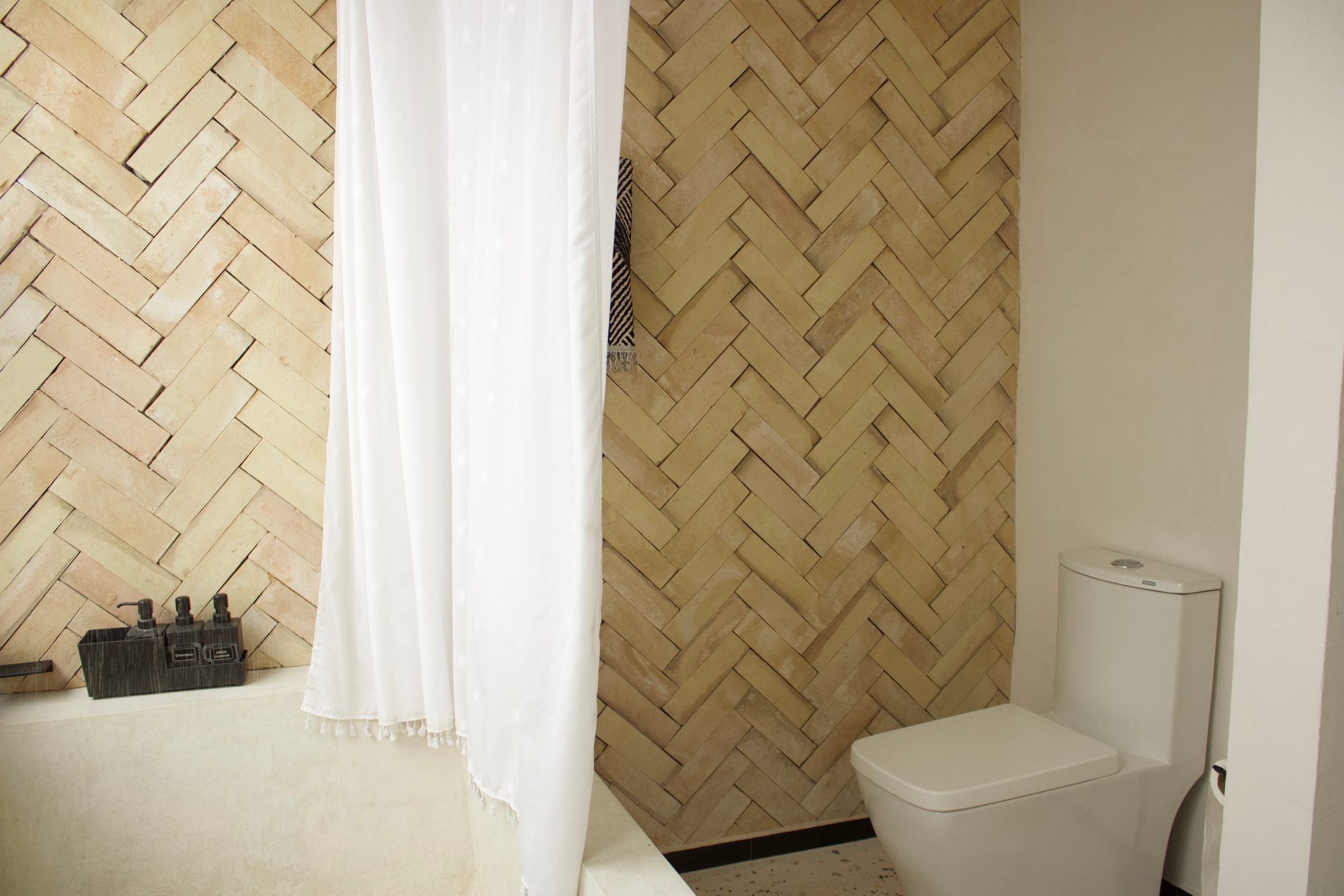 Casa Eladia — bathroom